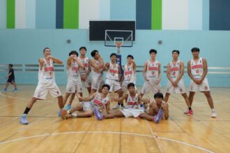 Timnas Putra U16 sukses membuka persaingan di FIBA U16 Asia Cup SEABA Qualifiers 2025 dengan baik. Mereka sukses membukukan kemenangan usai mengalahkan Singapura 68-47 di Bren Z. Guiao Sports Complex Sabtu sore (24/5).