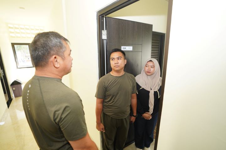 Jenderal TNI Maruli Simanjuntak saat mengecek langsung kendala anggotanya. Foto: Dispenad