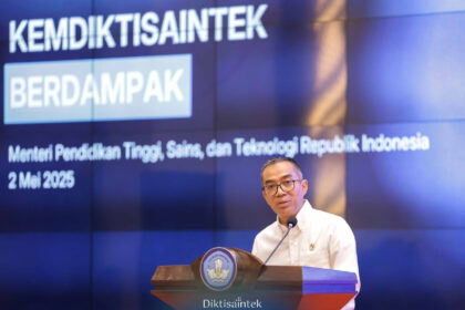 Mendiktisaintek Brian Yuliarto