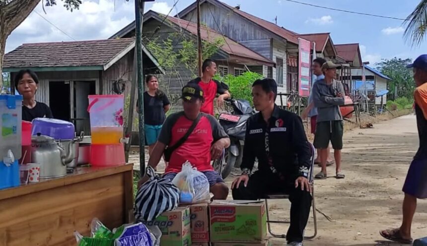 Kecamatan Sebulu Salurkan Bantuan Sosial bagi Warga Kurang Mampu. Foto: Dok Humas