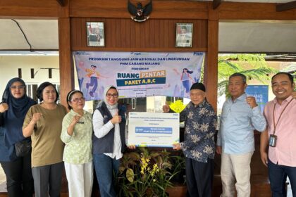 PNM beri fasilitas sekolah kejar paket gratis untuk keluarga nasabah di Dusun Loándeng, Desa Kalisonog, Kabupaten Malang. Foto: PNM