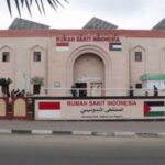 Kementerian Kesehatan Gaza melaporkan militer Israel mengepung Rumah Sakit Indonesia di Jalur Gaza Palestina dan sekitarnya secara intensif pada Minggu (18/5).