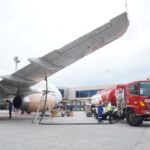 PT Pertamina (Persero) melalui PT Pertamina Patra Niaga akan mendistribusikan 95 ribu kilo liter (KL) Avtur dari kilang-kilang domestik untuk memenuhi kebutuhan penerbangan haji Indonesia. Foto: Telkom Indonesia