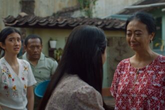 Film terbaru hasil kolaborasi antara Tobali Film dan SKAK Studios, Cocote Tonggo, resmi diperkenalkan kepada publik dalam gala premier yang berlangsung meriah. Foto: ist