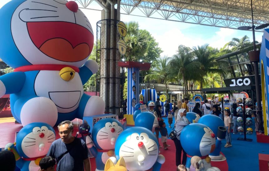 Ribuan Penggemar Doraemon Peekaboo Pop-up Store, di The Breeze BSD City