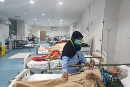 Data yang dihimpun oleh Klinik Kesehatan Haji Indonesia (KKHI), baik Daerah Kerja (Daker) Makkah maupun Madinah per tanggal 20 Mei 2025, cut-off pukul.16.00 WAS, menunjukkan bahwa jemaah yang terserang pneumonia tersebar di berbagai sektor dan kloter.