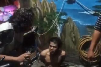 Terduga pelaku pencurian berinisial EN yang mabuk hendak kabur berhasil diamankan warga di kawasan Kampung Tengah, Kramat Jati, Jakarta Timur, Rabu (28/5/2025) dini hari. Foto: Ist