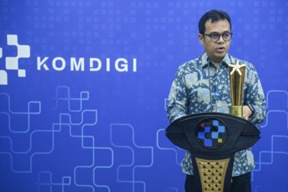nezar komdigi