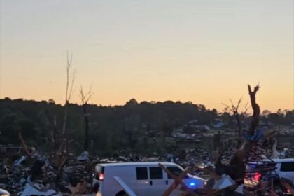 Badai tornado di AS menghancurkan banyak rumah warga Amerika. Foto: X.com @RPinthehousenow