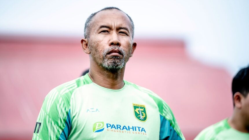 Uston Nawawi,