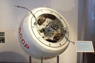 Replika Kosmos 482, wahana milik Uni Soviet yang bisa jatuh ke Indonesia. Foto: Wikipedia