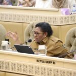 Wamendagri Ribka Haluk menjelaskan langkah mitigasi Kementerian Dalam Negeri terhadap potensi berulangnya pelaksanaan Pemungutan Suara Ulang atau PSU. Foto: Kemendagri