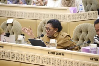 Wamendagri Ribka Haluk menjelaskan langkah mitigasi Kementerian Dalam Negeri terhadap potensi berulangnya pelaksanaan Pemungutan Suara Ulang atau PSU. Foto: Kemendagri