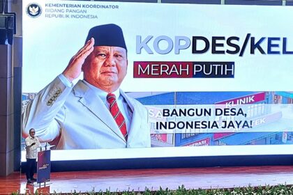 Menko Bidang Pangan Zulkifli Hasan membuka Kick Off Pelatihan Capacity Building Sumber Daya Manusia dan Penguatan Kelembagaan Koperasi Desa/Kelurahan Merah Putih di Mandiri Corporate University, Grogol Petamburan, Jakarta Barat, Rabu (25/6/2025). Foto: ipol.id/ Vinolla Romadhona