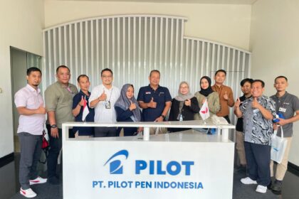 Tim BPJS Ketenagakerjaan Kantor Cabang Jakarta Pluit menggelar kunjungan kerja ke perusahaan binaannya, PT Pilot Pen Indonesia untuk menyosialisasikan program Manfaat Layanan Tambahan perumahan harga terjangkau. Foto: Ist
