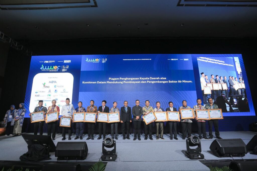 Wali Kota Benyamin Raih Penghargaan: Komitmen Tinggi Pembiayaan dan Pengembangan Sektor Air Minum 2 90b9c13d 20aa 494f a44d 9de404680517