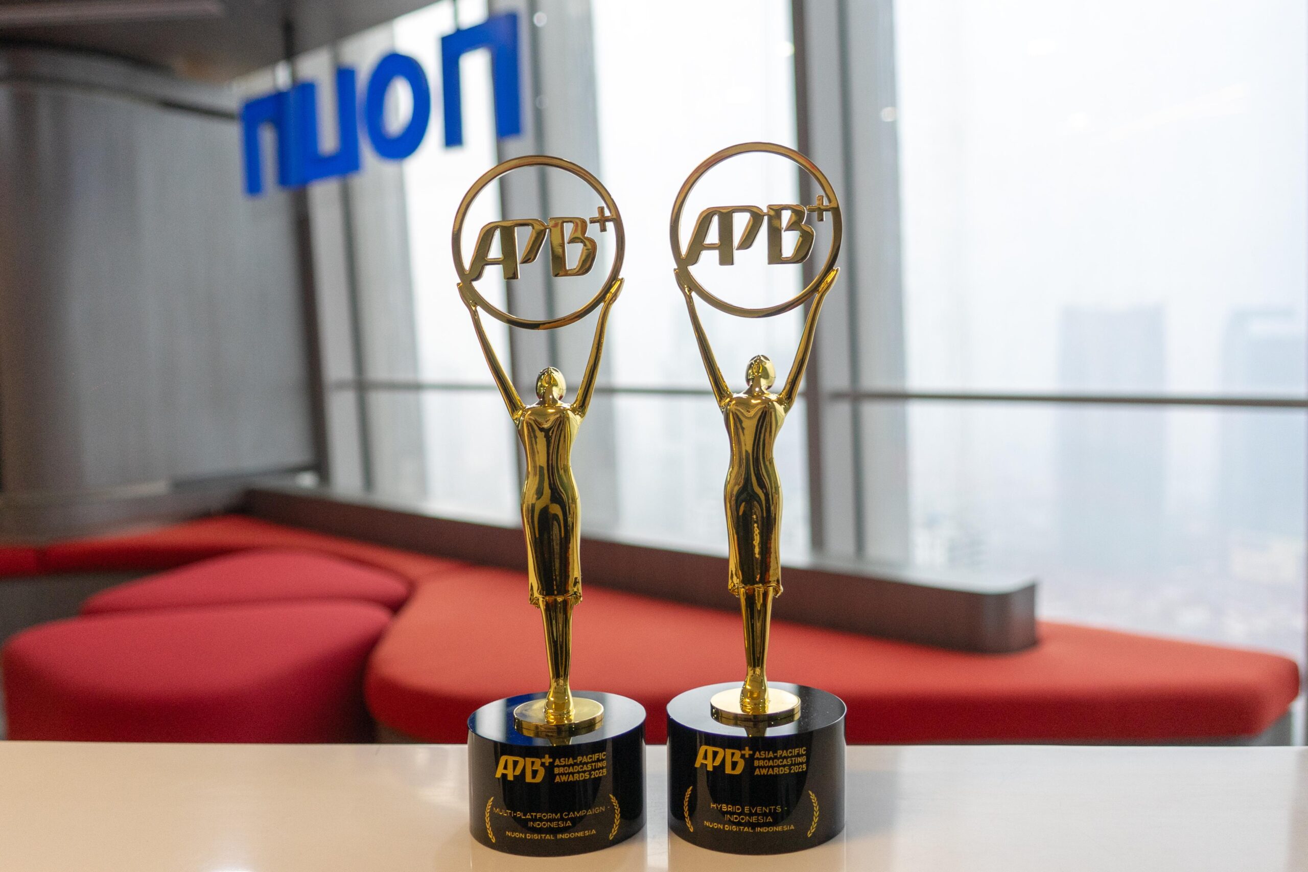 Nuon raih dua penghargaan di Ajang APB+ Awards 2025. Foto: Telkom Indonesia
