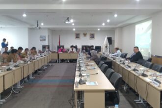 Wakil ketua DPRD DKI Jakarta, Ima Mahdiah saat rapat bersama Bapemperda DKI Jakarta.(Foto Sofian/ipol.id)