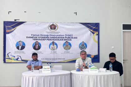 Persatuan Wartawan Indonesia Kota Tangerang Selatan (PWI Tangsel) menggelar Forum Group Discussion (FGD) tentang Dampak Efisiensi Anggaran Publikasi terhadap Perusahaan Media yang berlangsung di Gedung Layanan Informasi Kota Tangsel, Serpong, Jumat (20/6/2025). Foto: PWI Kota Tangsel