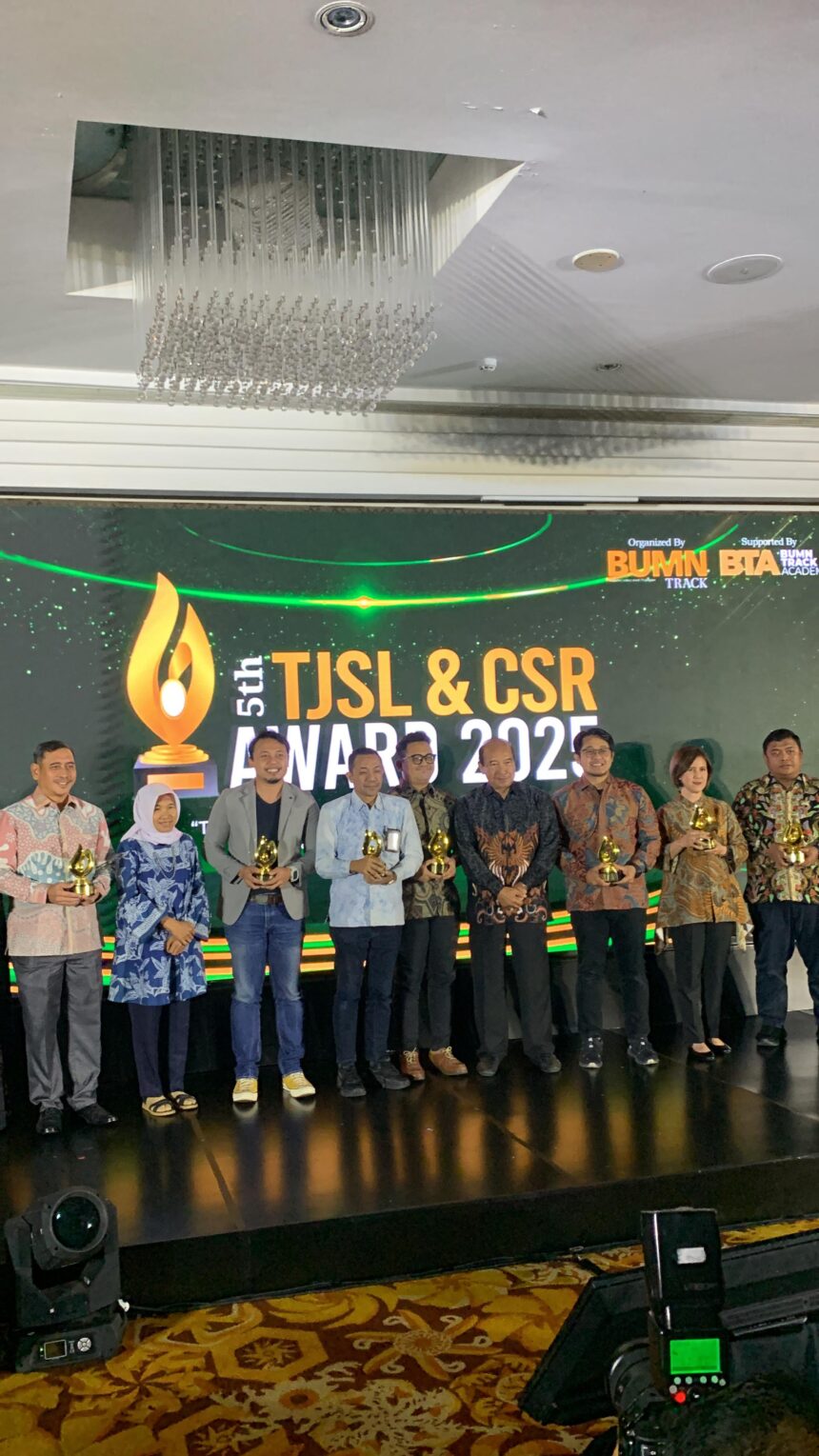 Dengan penuh rasa syukur, PT Permodalan Nasional Madani (PNM) kembali menorehkan prestasi melalui penghargaan kategori Gold dalam Pilar Lingkungan dalam ajang The 5th TJSL & CSR Awards 2025 yang diselenggarakan oleh BUMN Track di Jakarta.