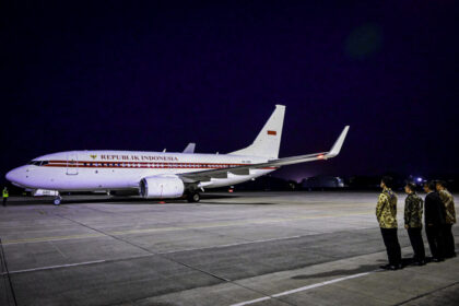 Pesawat Kepresidenan yang membawa Presiden Prabowo Subianto bersama rombongan menuju Rusia. Foto: BPMI Setpres