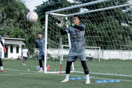 Kiper madura united