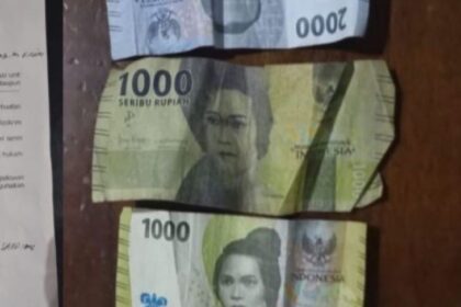 Barang bukti uang dari pengamanan aksi premanisme di jalan oleh Polsek Gunung Megang. Foto: Polri