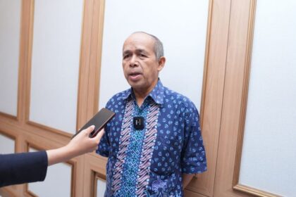 Pengamat Transportasi, Darmaningtyas, mengapresiasi langkah tegas diambil Kakorlantas Polri, Irjen Pol Agus Suryonugroho terkait program penertiban kendaraan angkutan barang berdimensi dan bermuatan berlebih (Over Dimensi dan Over Load) yang tengah digulirkan, Jumat (6/6/2025). Foto: Ist