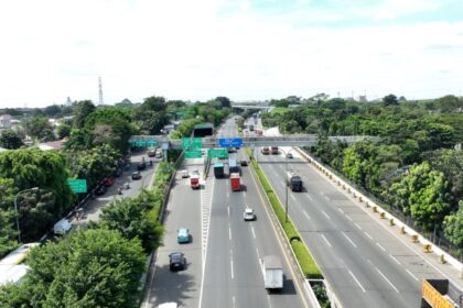 jalan tol dlm