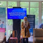 Dokter Spesialis Mata dan Ketua Contact Lens Service JEC Eye Hospitals and Clinics, Tri Rahayu saat memperkenalkan terapi Orthokeratology (Ortho-K) terbukti efektif mengerem pertambahan minus mata pada anak di Jakarta, pada Rabu (18/6/2025). Foto: Ist