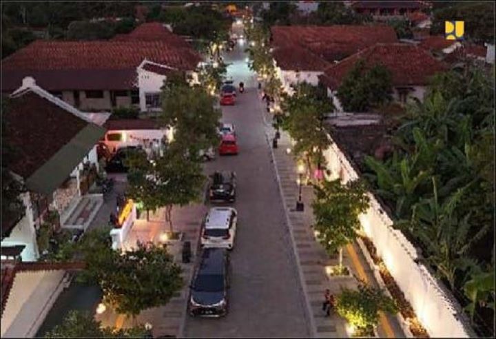 Penataan Kawasan Kota Lama Banyumas mulai dikerjakan Kementerian PU melalui Balai Prasarana Permukiman Wilayah (BPPW) Jawa Tengah sejak Juni 2023 dan telah selesai 100%.