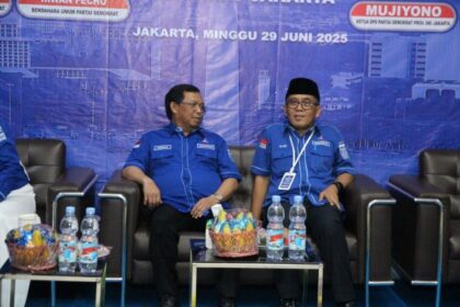 Sekjen DPP Demokrat, Herman Khaeron (kiri) dan Ketua DPD PD DKI, Mujiyono (kanan). (Foto istimewa)