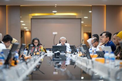 Sekretaris Jenderal Kementerian Ketenagakerjaan (Kemnaker), Cris Kuntadi, dalam Rapat Panitia Antar Kementerian/Lembaga (PAK) yang membahas Rancangan Peraturan Pemerintah (RPP) tentang Perubahan atas PP Nomor 7 Tahun 2025.