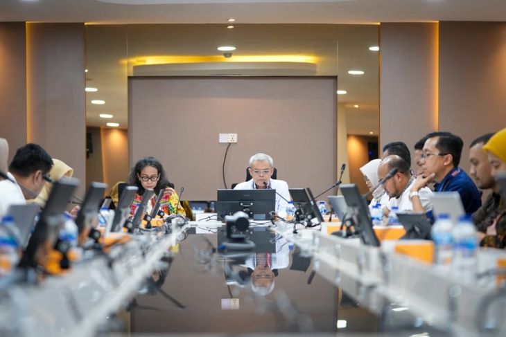 Sekretaris Jenderal Kementerian Ketenagakerjaan (Kemnaker), Cris Kuntadi, dalam Rapat Panitia Antar Kementerian/Lembaga (PAK) yang membahas Rancangan Peraturan Pemerintah (RPP) tentang Perubahan atas PP Nomor 7 Tahun 2025.