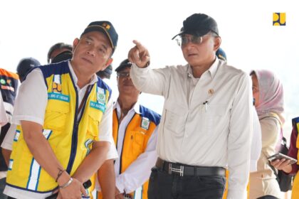 Menteri Pekerjaan Umum Dody Hanggodo meninjau Bendungan Meninting