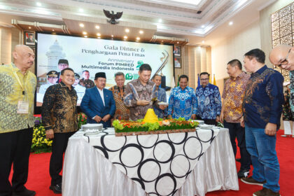Gala Dinner HUT ke-2 FPRMI & Anugerah Pena Emas. (Alidrian Fahwi/ipol. id).