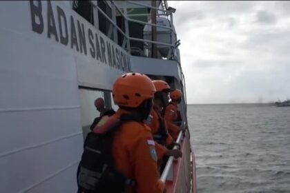 Operasi pencarian korban KMP Tunu Pratama Jaya. Foto: Basarnas