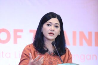 Kepala Eksekutif Pengawas Perilaku Pelaku Usaha Jasa Keuangan, Edukasi dan Pelindungan Konsumen OJK Friderica Widyasari Dewi dalam kesempatan itu menyampaikan bahwa keberadaan Ibu di rumah menjadi salah satu faktor penting yang dapat mengakselerasi tingkat literasi keuangan keluarga, serta memiliki kontribusi yang positif dalam mewujudkan masa depan yang lebih sejahtera.