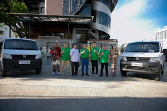 DFSK, merek otomotif asal Tiongkok yang telah dikenal luas dengan kendaraan niaga tangguh dan efisien, hari ini secara resmi meluncurkan program "Untung Banget Pakai Super Cab" di Kupang