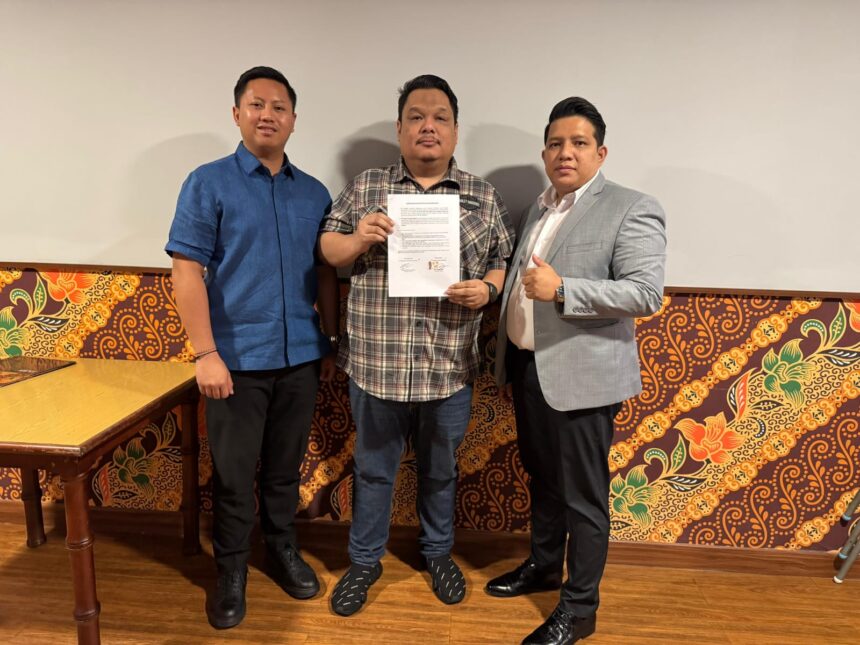 PT Bangkit Lakuliner Indonesia (PT BLI) dan PT Ragam Pangan Madani (PT RPM) saat memberikan klarifikasi, sepakat menyelesaikan persoalan secara kekeluargaan, Sabtu (19/7/2025). Komitmen menjaga prinsip Good Corporate Governance demi kelangsungan hubungan kerja sama sehat, dan memelihara kepercayaan pemangku kepentingan. Foto: Ist