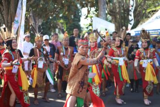 Provinsi Nusa Tenggara Barat (NTB) resmi menjadi tuan rumah Festival Olahraga Masyarakat Nasional (FORNAS) VIII Tahun 2025, sebuah ajang olahraga rekreasi dua tahunan yang diselenggarakan oleh Komite Olahraga Masyarakat Indonesia (KORMI).