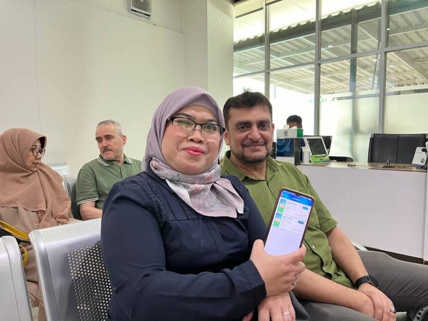Salah satu peserta JKN, Emy Donasari (46), warga Ciledug, Jakarta Selatan, menceritakan pengalamannya saat harus menjalani operasi pengangkatan rahim akibat kista dan miom yang ia derita.