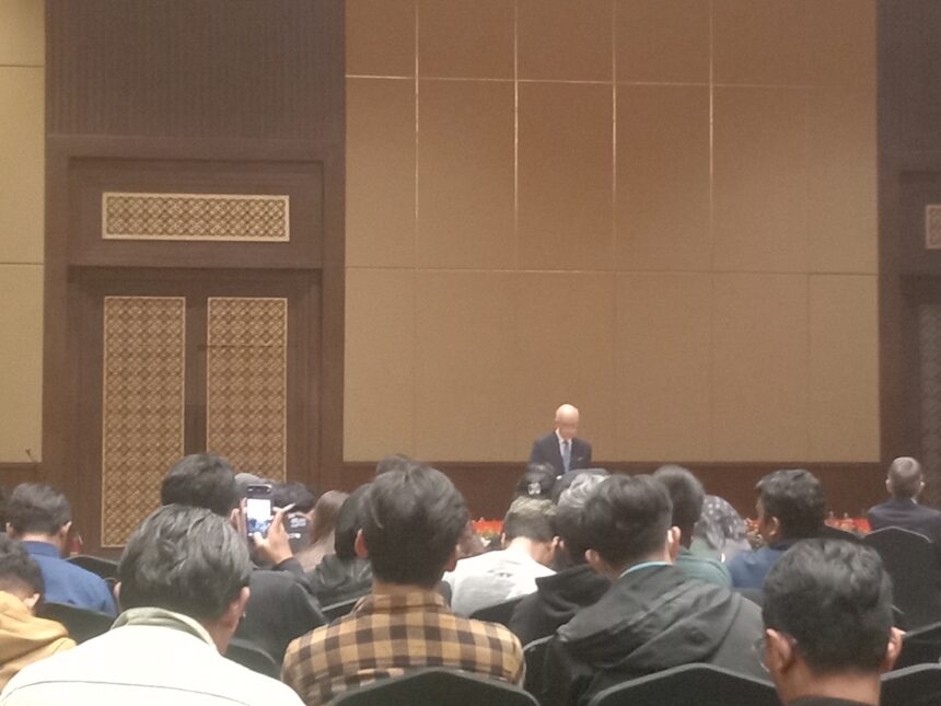 Forum LoTG Workshop (Law of The Game Workshop) yang menghadirkan Technical Director IFAB, David Elleray, dan Ketua Komite Wasit, Mr. Ogawa di Sultan, Jakarta, 16 Juli 2025. Fot/ipol
