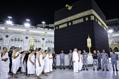 Presiden Prabowo Subianto melaksanakan ibadah umrah di Makkah pada Kamis dini hari, 3 Juli 2025. Foto: BPMI Setpres