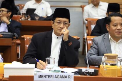 Menteri Agama, Nasaruddin Umar saat rapat kerja dengan Komisi VIII DPR. Foto: Kemenag