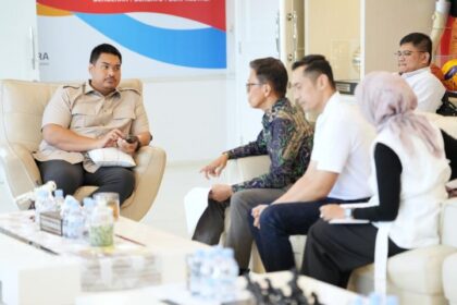 Menteri Pemuda dan Olahraga Republik Indonesia (Menpora RI) Dito Ariotedjo menerima audiensi Pengurus Besar Persatuan Atletik Seluruh Indonesia (PB PASI) di Kantor Kemenpora.(foto:Herry//kemenpora.go.id)