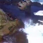 Seorang turis perempuan bernama Azka Nurfadillah, 28, warga Pondok Ranggon, Cipayung, Jaktim, diduga hilang di Pantai Siung-WATU TOGOK, Gunung Kidul, Yogyakarta, Minggu (27/7/2025). Hingga Senin (28/7) Azka masih dalam pencarian Tim SAR. Foto: Tangkapan layar Instagram @infomunjul.id