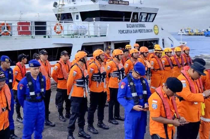 17 Korban KMP Tunu Pratama Jaya Belum Diketemukan, Bangkai kapal ...