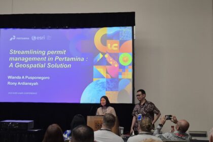 Pertamina memperkenalkan inovasi digital terbaru dalam pengelolaan perizinan melalui penerapan berbasis teknologi geospasial ArcGIS pada Esri User Conference 2025 di San Diego, Amerika Serikat. Foto: Dok Pertamina