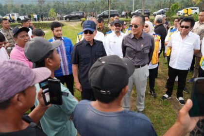 Menteri Pekerjaan Umum Dody Hanggodo melakukan kunjungan kerja ke Pulau Buton, Sulawesi Tenggara. Foto: Kementerian PU